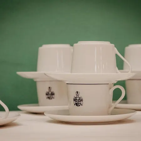 Schloss Отель Gehrden (North Rhine-Westphalia)