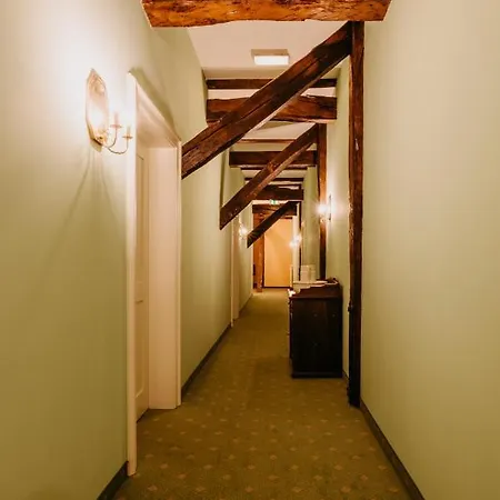 Hotel Schloss Gehrden 4*