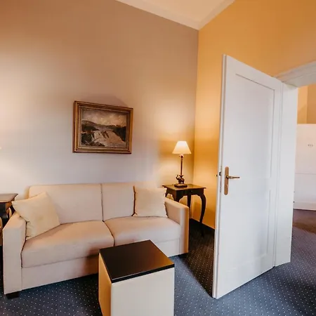 Hotel Schloss 4*