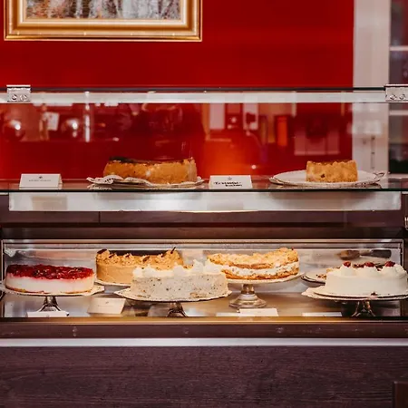 Schloss Отель Gehrden (North Rhine-Westphalia)