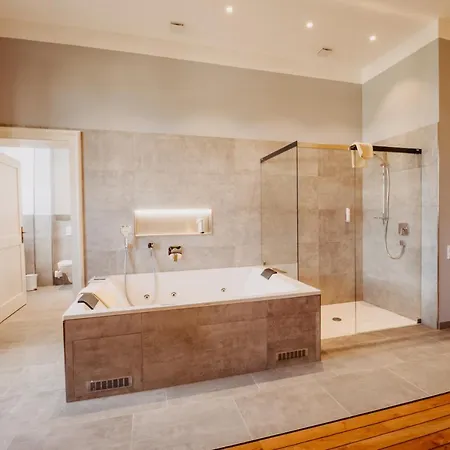 Hotel Schloss Gehrden (North Rhine-Westphalia)