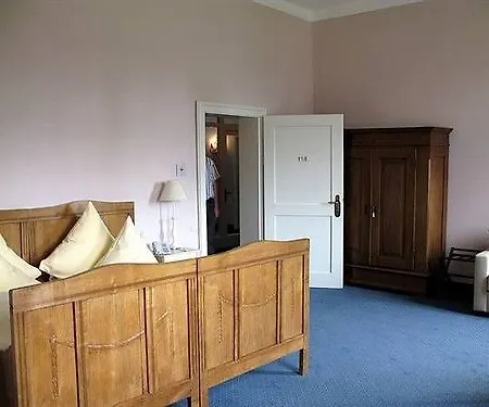 Schloss Hotel 4*