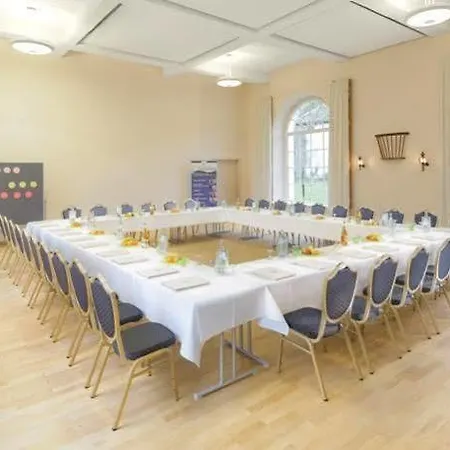 Schloss 4*