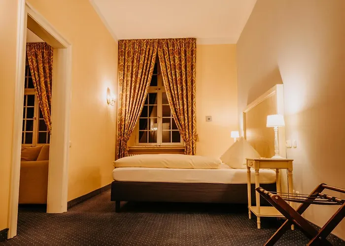 Schloss 4*