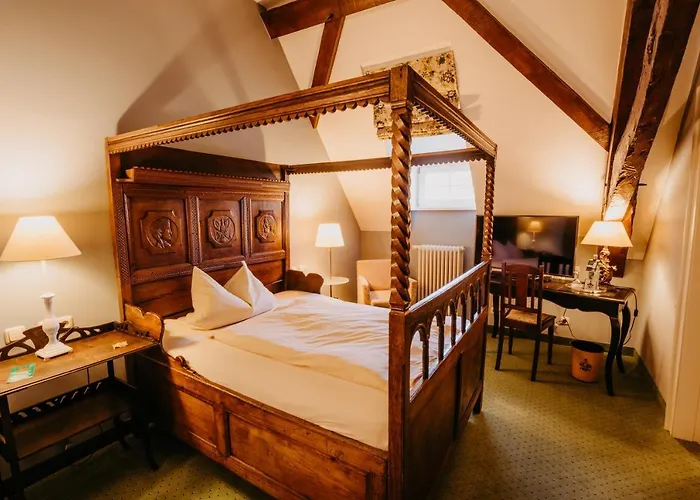 Schloss 4*